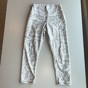 Alo High Rise Crop Leggings